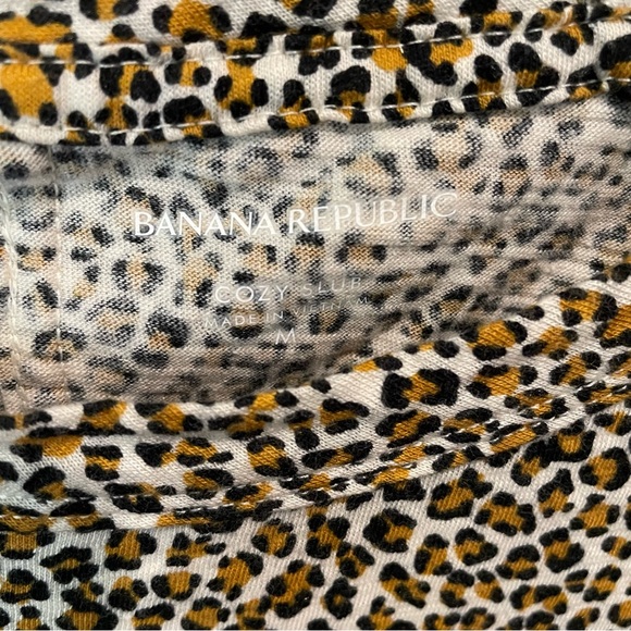 Banana Republic Animal print t shirt - Picture 3 of 4